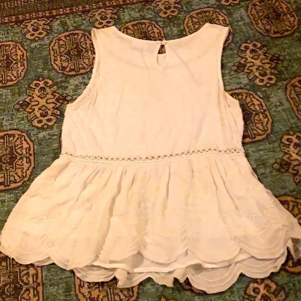 Sleeveless white tunic - Picture 7 of 7
